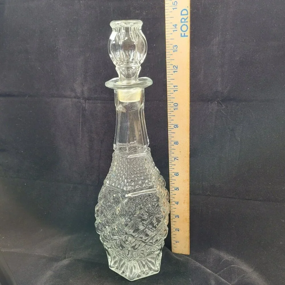 Pressed‎ Glass Liquor Decanter Clear Diamond Pattern Stopper 14.5in Vtg